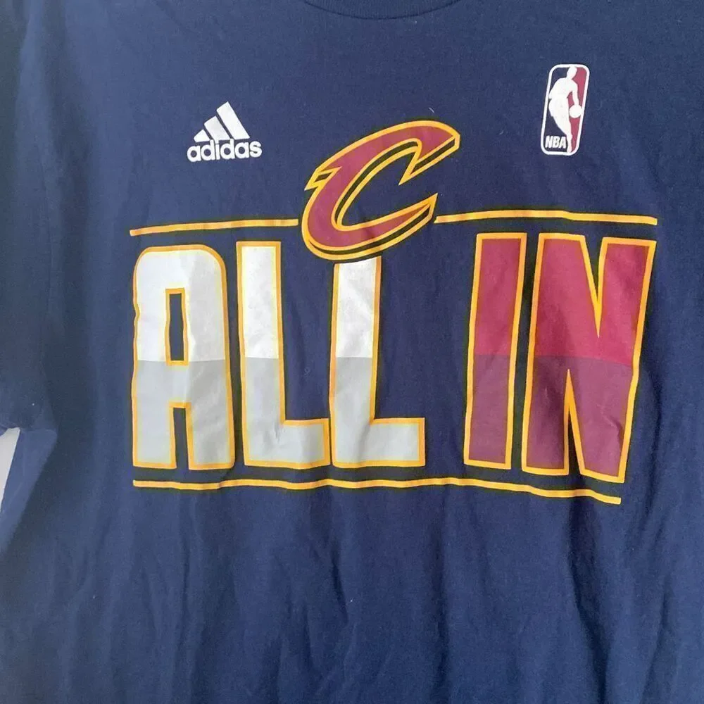 Cleveland Cavaliers adidas NBA basketball short sleeved shirt men’s size large n